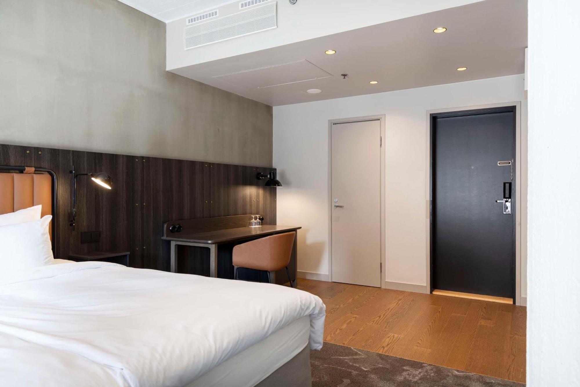 Hotel Radisson Blu Seaside Hotel, 4*